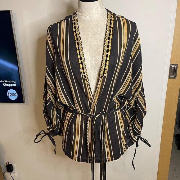 Teoh & Lea Womens Top Size Large Striped Embroidered Belted Gray Yellow Cotton - Picture 16 of 16